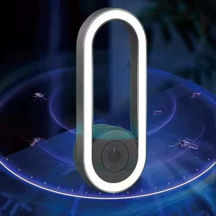 Un répulsif électronique silencieux et efficace pour une maison saine et protégée, nuit et jour.